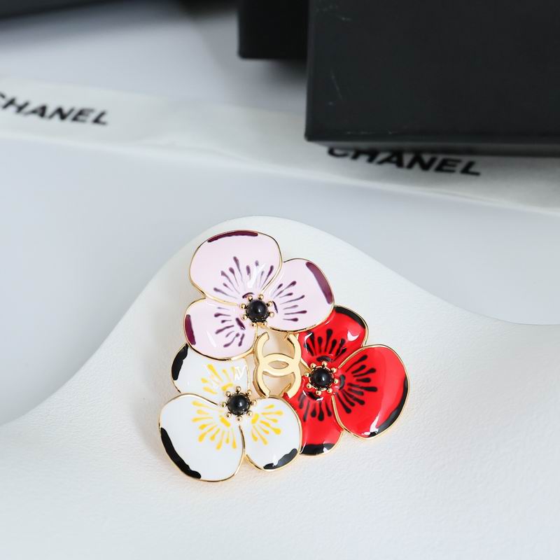 Chanel Brooch 09yxs65